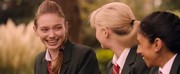 кадр из фильма Ангус, стринги и поцелуи взасос (Angus, Thongs and Perfect Snogging) - 2