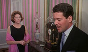 кадр из фильма Шербургские зонтики (Les Parapluies de Cherbourg) - 4