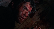 кадр из фильма Зловещие мертвецы (The Evil Dead) - 15