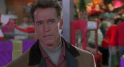 кадр из фильма Подарок на Рождество (Jingle All the Way) - 7