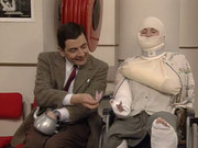 кадр из фильма Мистер Бин (Mr. Bean) - 7