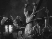 кадр из фильма Убийства на улице Морг (Murders in the Rue Morgue) - 3