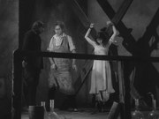 кадр из фильма Убийства на улице Морг (Murders in the Rue Morgue) - 4