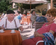 кадр из фильма Возвращение Фантоцци (Fantozzi - Il ritorno) - 2