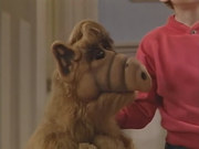 кадр из фильма Альф (ALF) - 2
