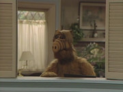 кадр из фильма Альф (ALF) - 6