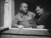 кадр из фильма Большая жизнь - 1