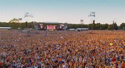 кадр из фильма Robbie Williams Live at Knebworth - 2