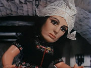 кадр из фильма Кукла на цепи (Puppet on a Chain) - 4