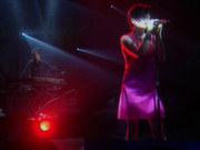 кадр из фильма Бьорк - Live at Shepherds Bush Empire (Bjork - Live at Shepherds Bush Empire) - 2