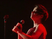 кадр из фильма Бьорк - Live at Shepherds Bush Empire (Bjork - Live at Shepherds Bush Empire) - 4