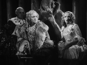 кадр из фильма Кровавая императрица (The Scarlet Empress) - 2