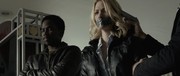 кадр из фильма Голодный кролик атакует (Seeking Justice) - 24