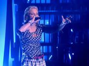 кадр из фильма Madonna: Drowned World Tour 2001 - 1