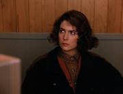 кадр из фильма Твин Пикс (Twin Peaks) - 15