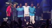 кадр из фильма Eric Clapton: One More Car, One More Rider - Live on Tour 2001 - 10