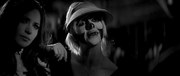 кадр из фильма Девушка возвращается одна ночью домой (A Girl Walks Home Alone at Night) - 4
