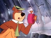 кадр из фильма Первое Рождество медведя Йоги (Yogi's First Christmas) - 3