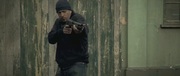 кадр из фильма Торговля кожей (A Hitman in London) - 2