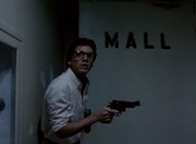 кадр из фильма Роботы-убийцы (Chopping Mall) - 5