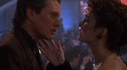 кадр из фильма Любовь крупным планом (Love at Large) - 1