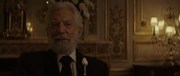 кадр из фильма Голодные игры: Сойка-пересмешница. Часть II (The Hunger Games: Mockingjay - Part 2) - 37