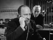 кадр из фильма Мегрэ расставляет сети (Maigret tend un piège) - 1