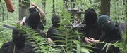 кадр из фильма Мертвым повезло - 1