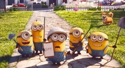 кадр из фильма Миньоны против газона (Mower Minions) - 3