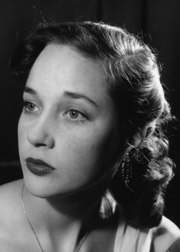Sylvia Syms.