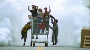 кадр из фильма Чудаки (Jackass: The Movie) - 1