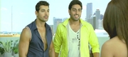 кадр из фильма Близкие друзья (Dostana) - 1