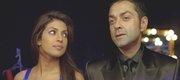кадр из фильма Близкие друзья (Dostana) - 10