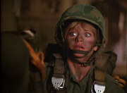 кадр из фильма Рядовой Бенджамин (Private Benjamin) - 4