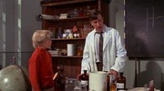 кадр из фильма Вилли Вонка и шоколадная фабрика (Willy Wonka & the Chocolate Factory) - 2