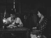кадр из фильма Женщина в песках (Suna no onna) - 2