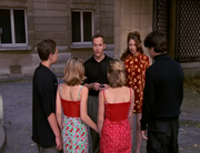 кадр из фильма Паспорт в Париж (Passport to Paris) - 5