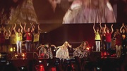 кадр из фильма Shakira: En Vivo Desde Paris - 5