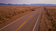 кадр из фильма Придорожное заведение (Red Rock West) - 1
