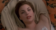 кадр из фильма Елена в ящике (Boxing Helena) - 2