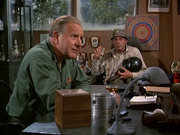 кадр из фильма Чертова служба в госпитале Мэш (M*A*S*H) - 13