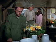 кадр из фильма Чертова служба в госпитале Мэш (M*A*S*H) - 17