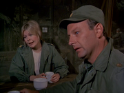 кадр из фильма Чертова служба в госпитале Мэш (M*A*S*H) - 21