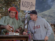 кадр из фильма Чертова служба в госпитале Мэш (M*A*S*H) - 26