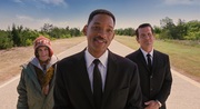 кадр из фильма Люди в черном 3 (Men in Black 3) - 14