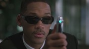 кадр из фильма Люди в черном 2 (Men in Black II) - 6