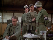 кадр из фильма Чертова служба в госпитале Мэш (M*A*S*H) - 52