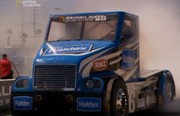 кадр из фильма Мегазаводы. Петербилт (Megafactories. Peterbilt) - 3
