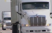 кадр из фильма Мегазаводы. Петербилт (Megafactories. Peterbilt) - 5