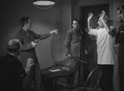 кадр из фильма Белая горячка (White Heat) - 4